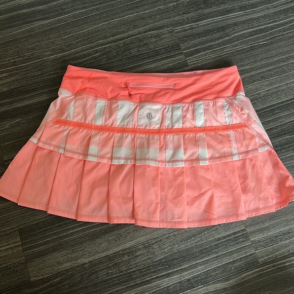 Lululemon Pace Setter Skirt - Picture 1 of 10